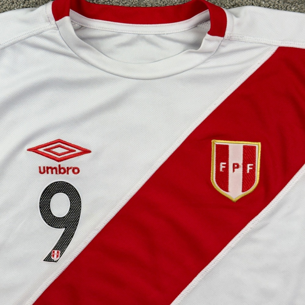 Peru 2018 World Cup Jersey Guerrero 9 Umbro Mens L FPF Soccer FIFA Russia